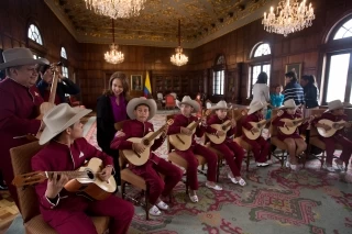 Nueve jóvenes intérpretes de bandola llanera y dos bailarines de joropo de Tauramena (Casanare), estarán en Marruecos del 1 al 10 de noviembre.
